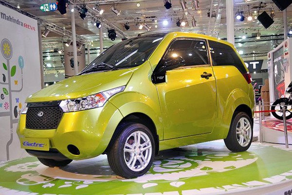 Mahindra Reva promises E2O electric car will go on sale this month