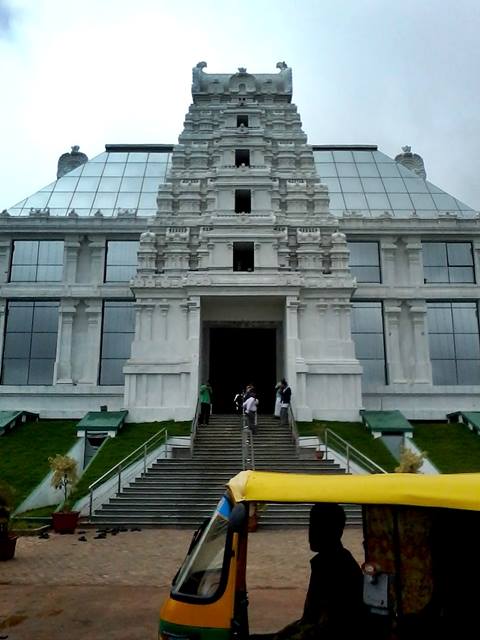 main entrance gopuram
