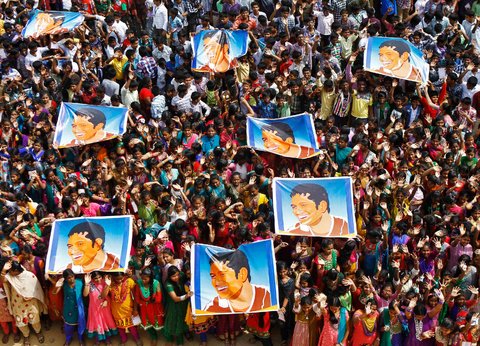 Babu/Reuters Schoolchildren holding posters of cricketer Sachin Tendulkar at an event to honor him in Chennai, Tamil Nadu, on Thursday.