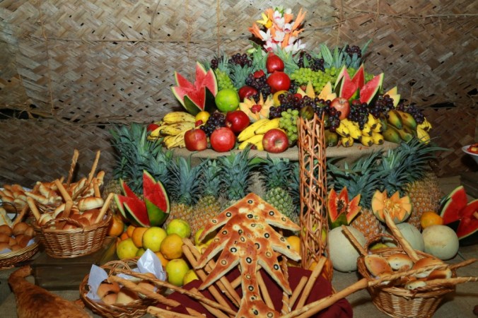 Fruit and Bread display