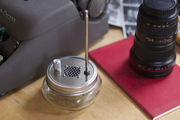 public-radio-w-typewriter-small_slide-96cb44cba3000a97d7787e78953e7f58e9060639-s4-c85