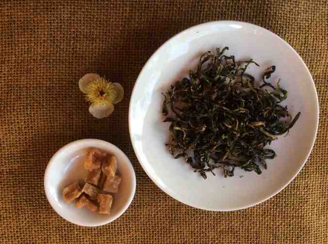 Roasted Assam Tea "nibble" with cane sugar 