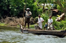 405076_10150918554669853_598114346_n