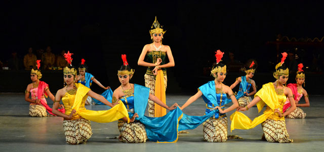 In Indonesia, the country with the world’s largest Muslim population, this Ramayana ballet, performed in the Javanese style—a finessed form, associated with slow and deliberate movements—has been running continuously since 1961. PHOTO: Griyayunika