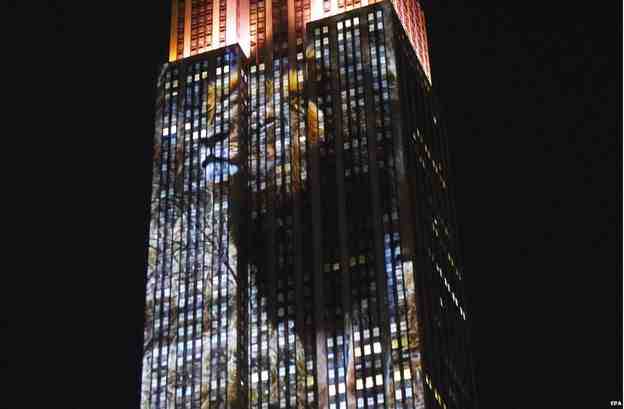 An image of a lion projected on to New York's Empire State Building in memory of Cecil, the lion hunted down in Zimbabwe recently. PHOTO: BBC