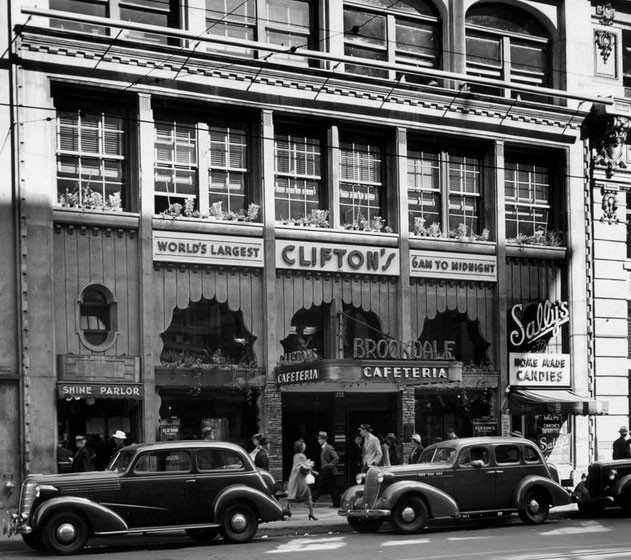 At its height, the Brookdale could seat up to 15,000 people a day. No other restaurant on Earth could do that. PHOTO: Medium