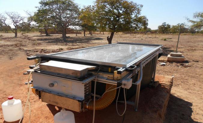 The FoodWa, which comes in two sizes, and is like a big ventilated box. The smaller "Batch" version can handle about 11 pounds at a time. PHOTO: CoExist