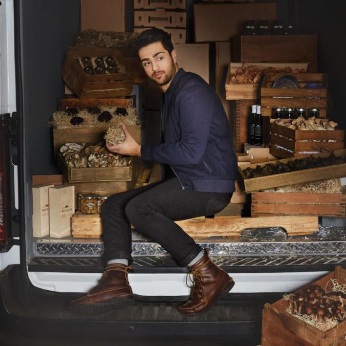 lavin-howatexasteen-agerbecamenewyorkcitystoptruffledealer-800