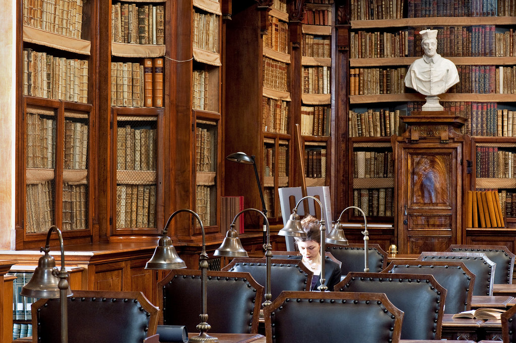 Italian Curiosities In Lovely Cabinets | Organikos