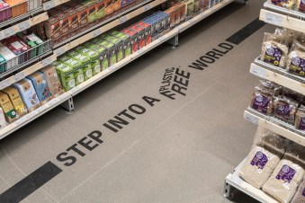 180509-zero-waste-shopping-ekoplaza-plastic-free-aisle-credit-Ewout-Huibers.jpg