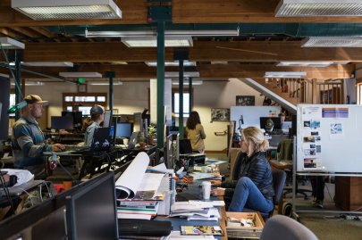 merlin_136030764_da829491-ce0c-4974-a0f9-b170acc558c4-superJumbo