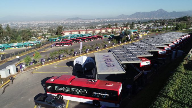 Santiago-buses-electricos1_web