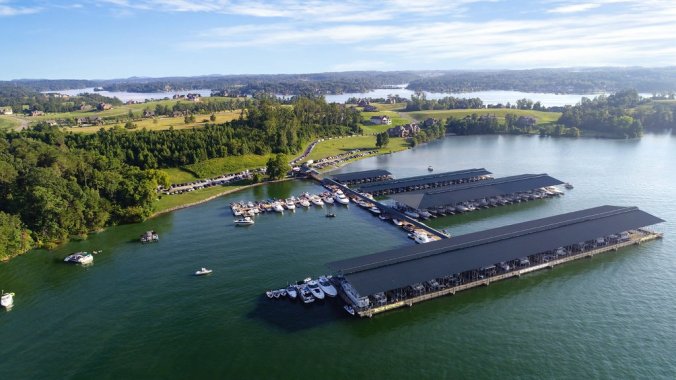 merlin_169719372_13a4438f-1626-495f-afa1-85041b75f27e-jumbo